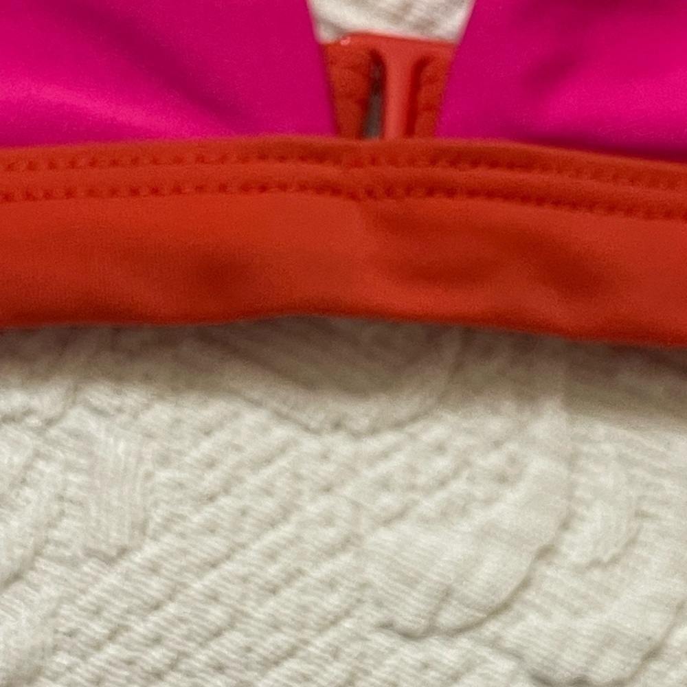 FUCHSIA/RED TRIANGLE BIKINI TOP SZ SMALL - Picture 3 of 4